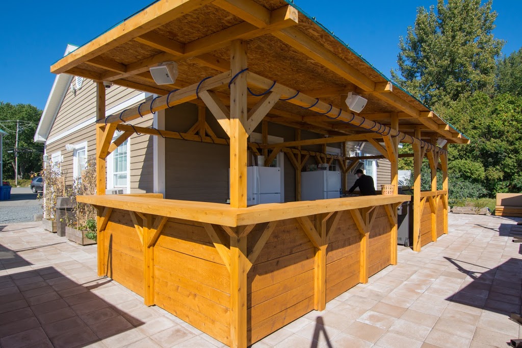 Domaine de Cavel | 1074 Chemin de la Montagne, Mont-Saint-Hilaire, QC J3G 4S6, Canada | Phone: (450) 464-3455
