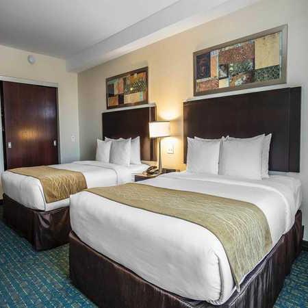 Comfort Hotel Bayers Lake | 88 Chain Lake Dr, Halifax, NS B3S 1A2, Canada | Phone: (902) 405-4555