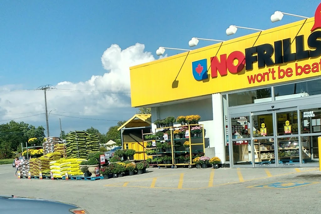 Bassos No Frills | 2 Warwick Dr, Wallaceburg, ON N8A 3N4, Canada | Phone: (866) 987-6453