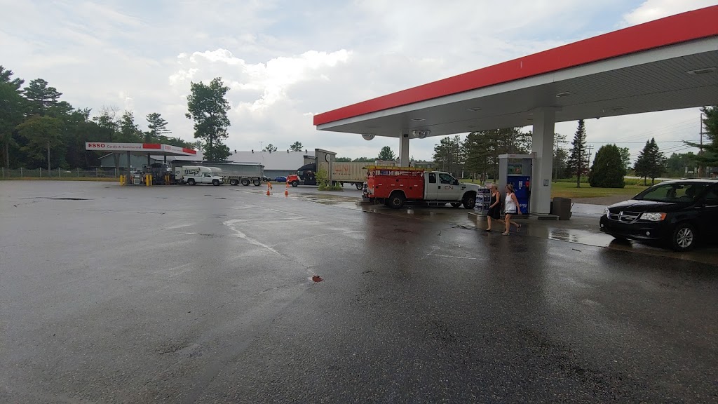 Couche-Tard | 25 Rue des Pins, Deschambault, QC G0A 1S0, Canada | Phone: (418) 286-4164