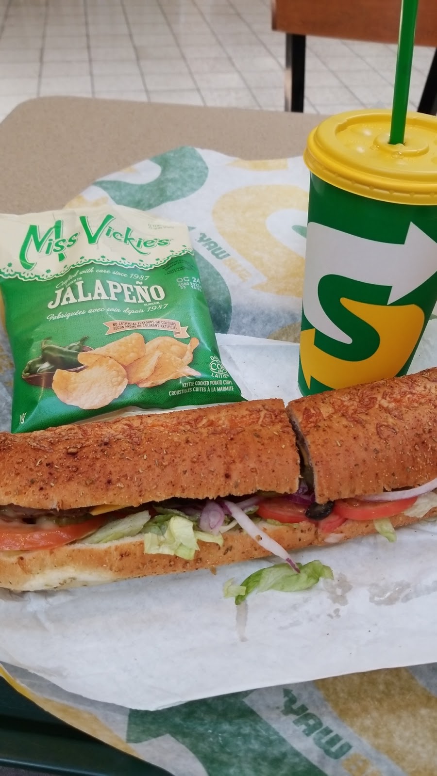 Subway | 320 Bayfield St, Bayfield Mall Unit # 87, Barrie, ON L4M 6X7, Canada | Phone: (705) 722-4721