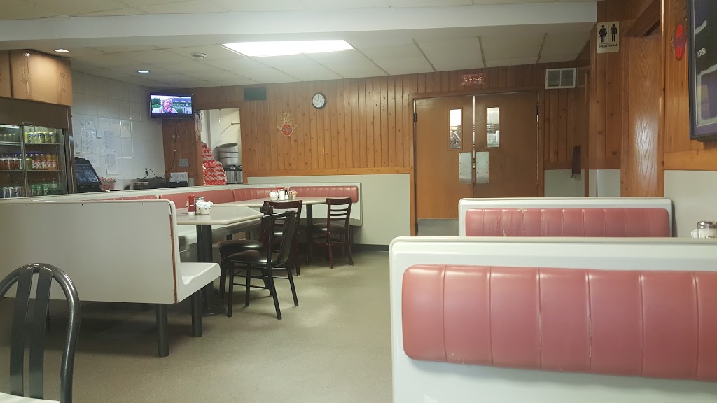 Yins Restaurant | 40 Main St S, Waterford, ON N0E 1Y0, Canada | Phone: (519) 443-8678