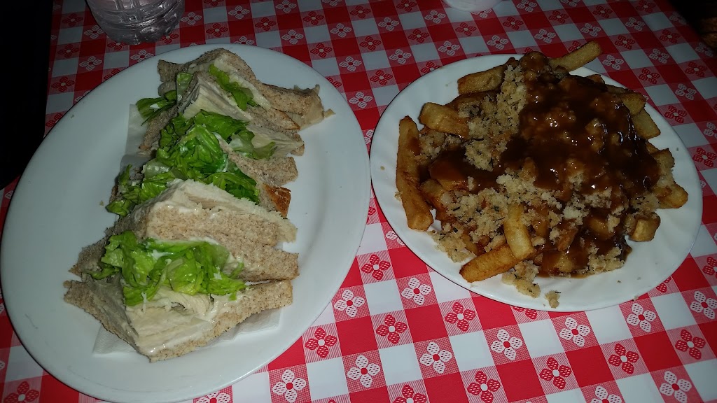 Dicks On The Beach | 46 Beach Hill, Bell Island Front, NL A0A 1H0, Canada | Phone: (709) 488-2874