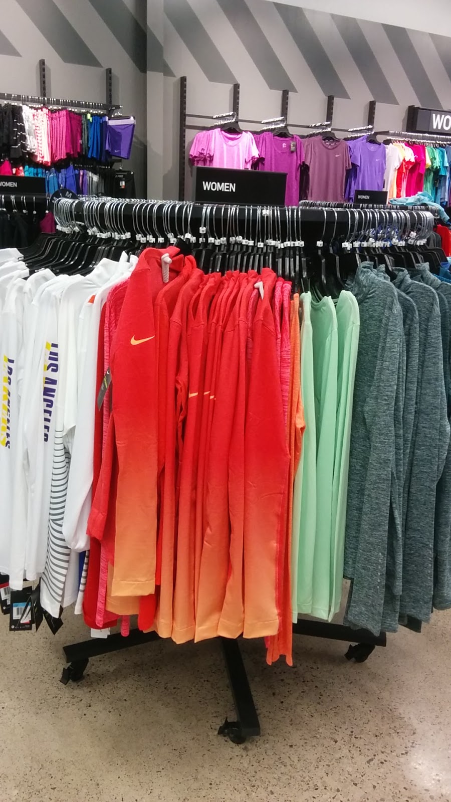 nike clearance mississauga