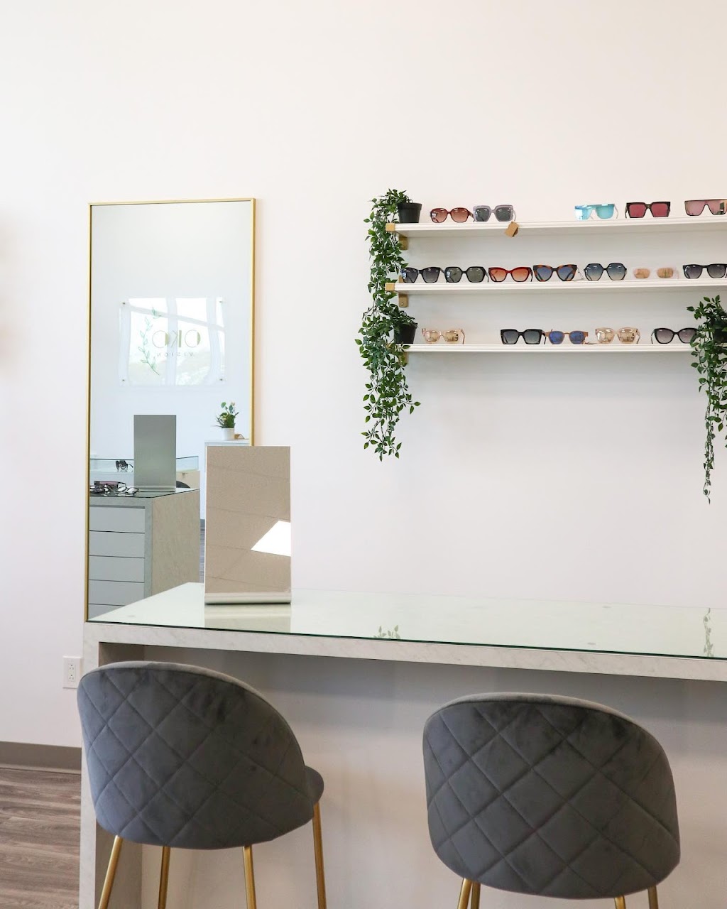 Lunetterie Oko Vision | 8141 Bd Cousineau suite 110, Saint-Hubert, QC J3Z 0G6, Canada | Phone: (450) 812-0333