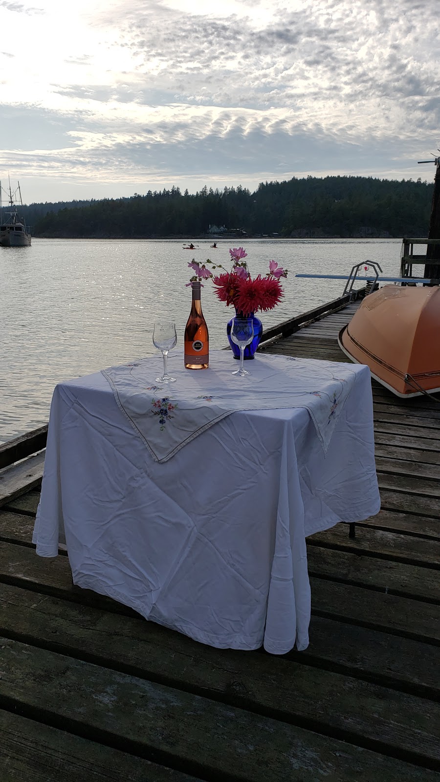 Coho Marina Resort | 12907 Shark Ln, Madeira Park, BC V0N 2H0, Canada | Phone: (604) 883-2248