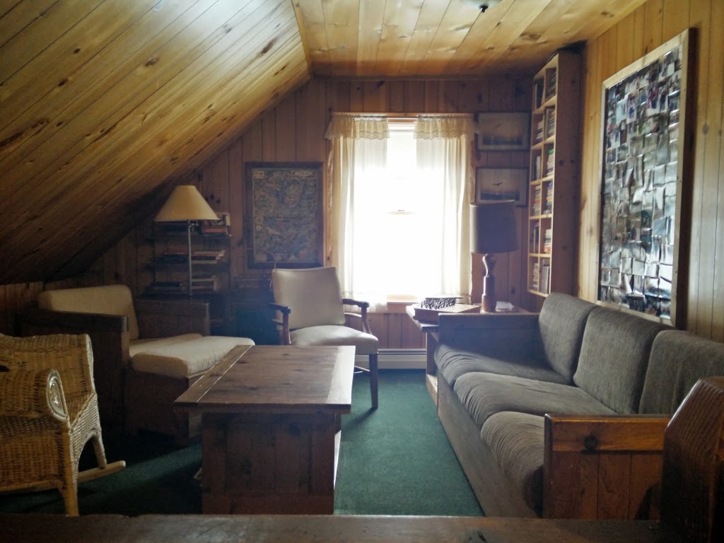 Woodshed Lodge | 113 Woodshed Rd, Jay, VT 05859, USA | Phone: (802) 988-4444