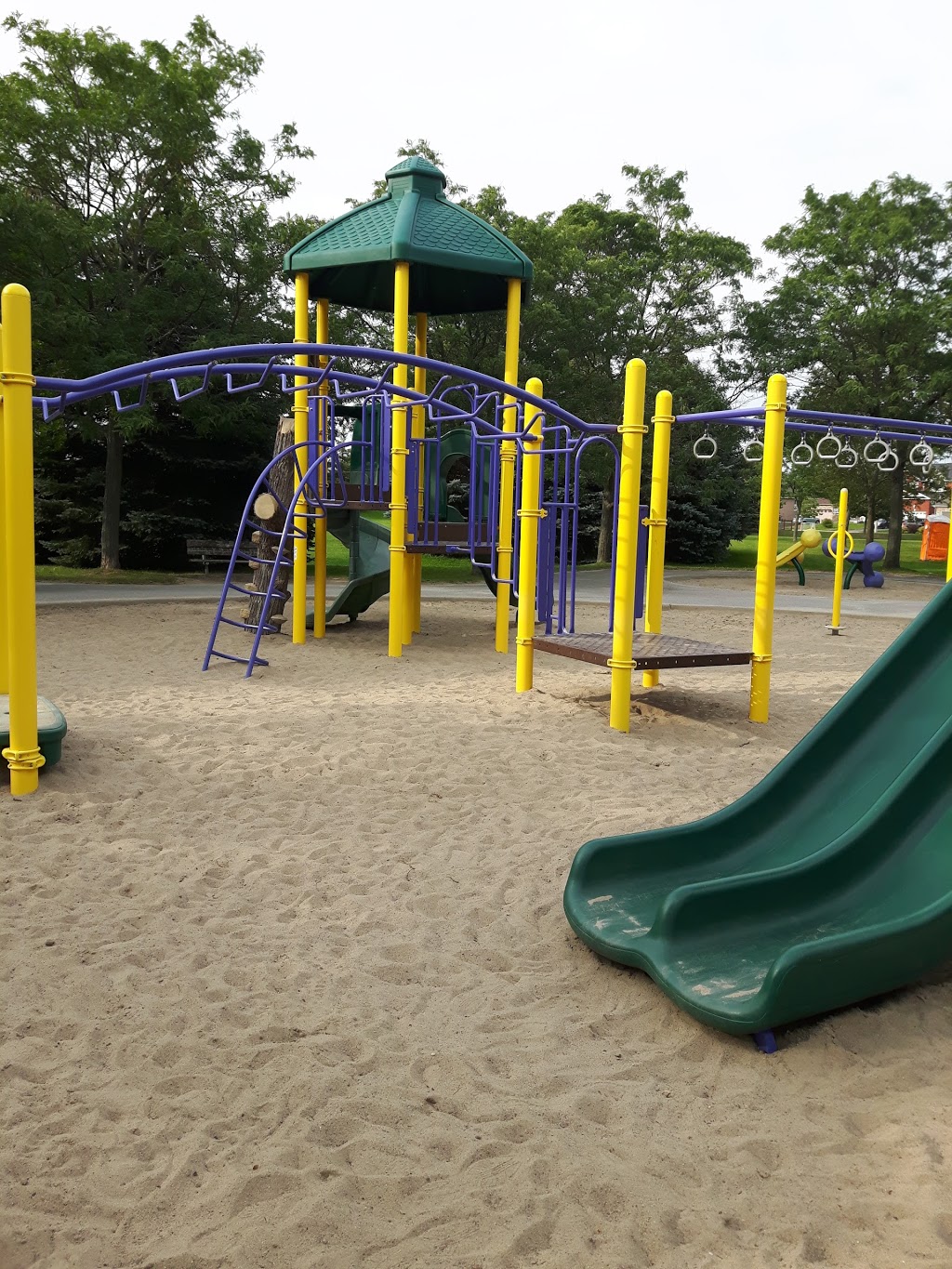 Cloughley Park | 33 Cloughley Dr, Barrie, ON L4N 9T3, Canada