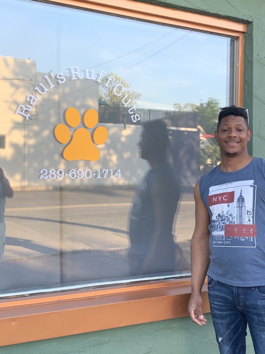 Rauls Ruff Cuts | 320 Thorold Rd, Welland, ON L3C 3W6, Canada | Phone: (289) 690-1714