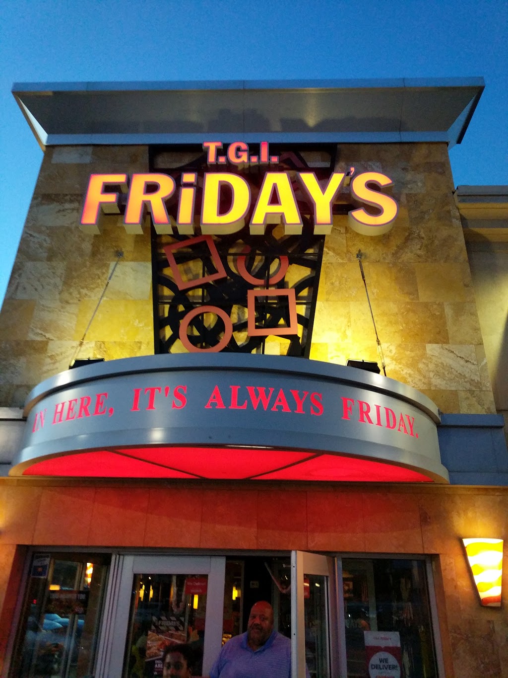 TGI Fridays | 1746 Walden Ave, Buffalo, NY 14225, USA | Phone: (716) 894-6000