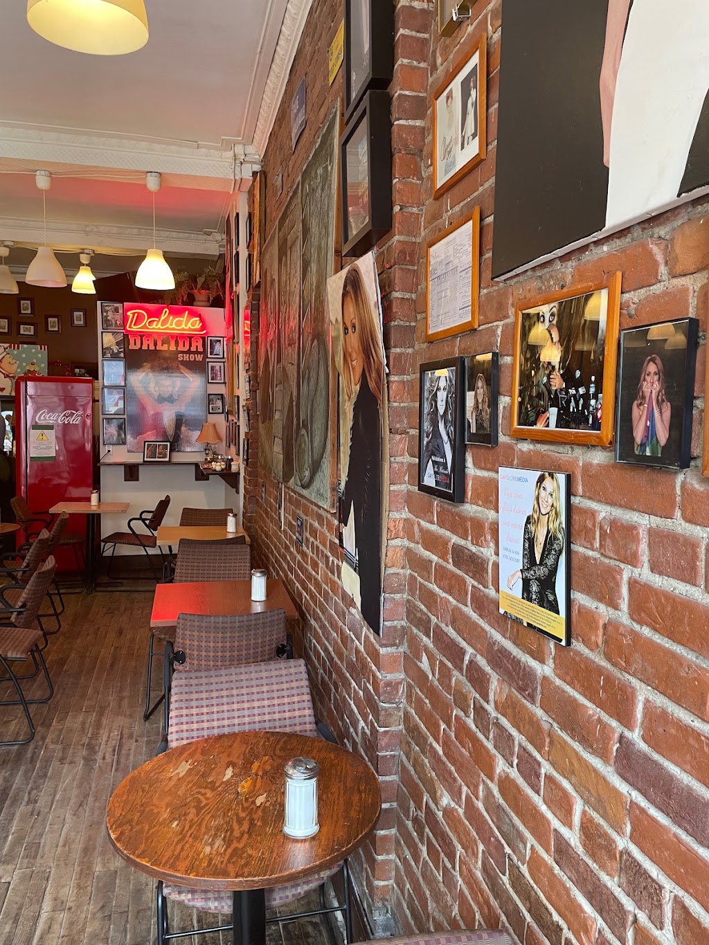 La Mie Matinale | 1654 Rue Sainte-Catherine E, Montréal, QC H2L 2J4, Canada | Phone: (514) 529-5656