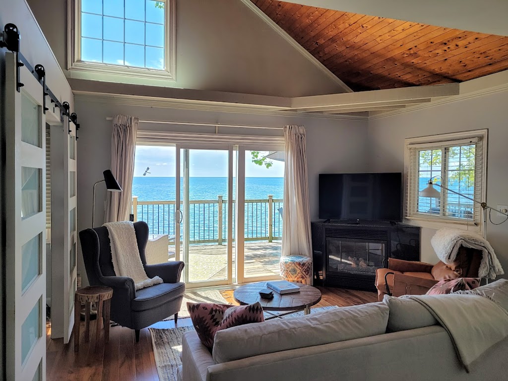 Door25 ~ Waterfront Escape | Hoover Point Ln, Selkirk, ON N0A 1P0, Canada | Phone: (519) 827-7233