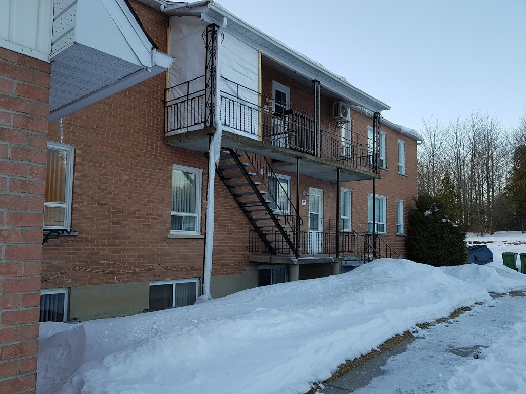 Résidence Côté | 3180 12e Avenue N, Sherbrooke, QC J1H 5H3, Canada | Phone: (819) 569-9868