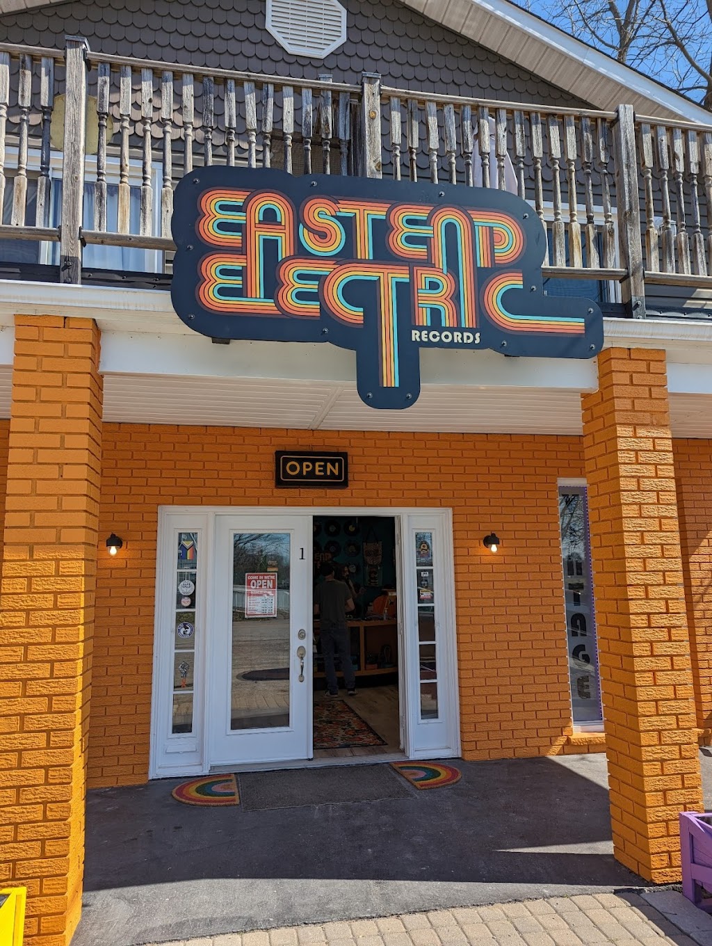 Eastend Electric Records | 14 Oak St, Fenelon Falls, ON K0M 1N0, Canada | Phone: (705) 887-5137
