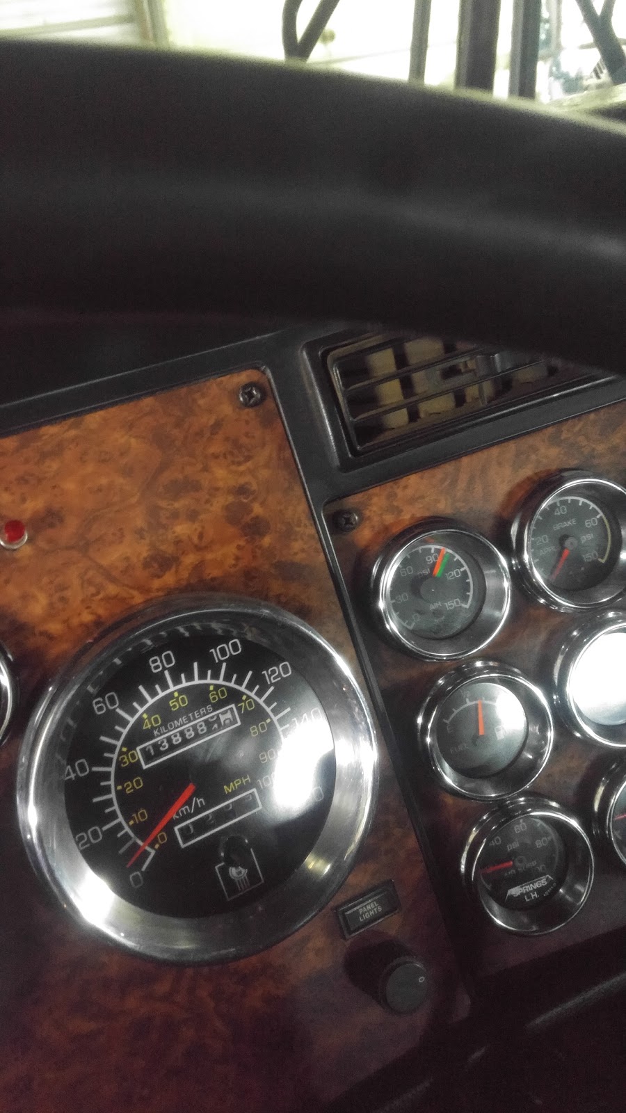 MWG Trucking Ltd | 5021 42 Av, Calmar, AB T0C 0V0, Canada | Phone: (780) 985-3197