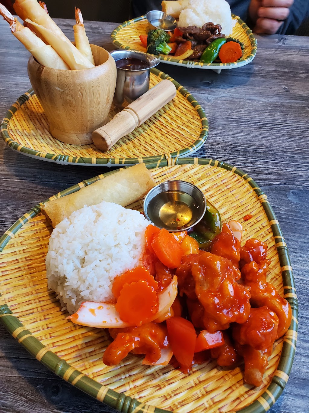 Lotus Thai | 8772 Commercial St, New Minas, NS B4N 3C5, Canada | Phone: (902) 681-3333