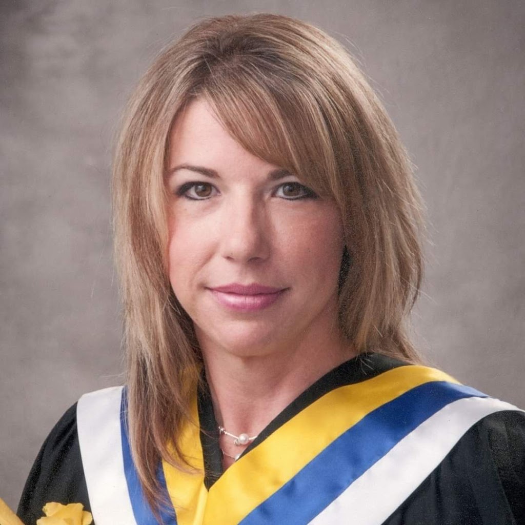 Moments Spa & Foot Care Studio - Heidi Carter C.M.P. | 254 Josephine St, Wingham, ON N0G 2W0, Canada | Phone: (519) 357-7199