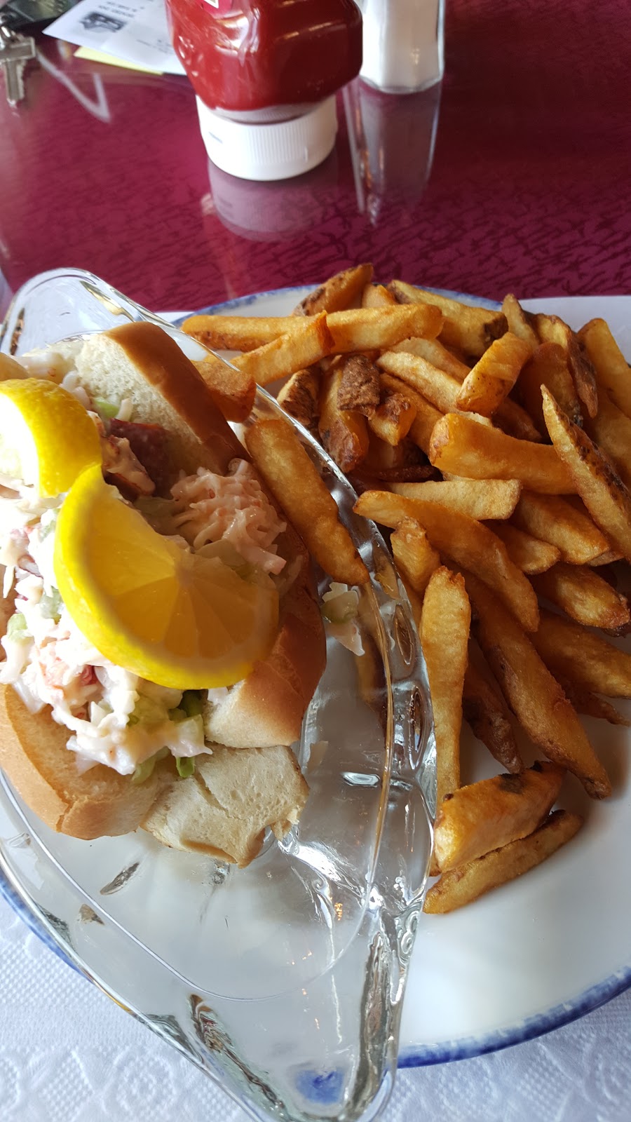Log Cabin | 4145 NB-114, Hopewell Cape, NB E4H 3J4, Canada | Phone: (506) 734-2110