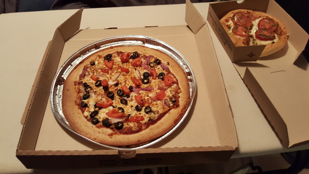 Pizza Hut | 7010 Pioneer Ave Unit 3, Rosedale, BC V0X 1X0, Canada | Phone: (604) 796-8880