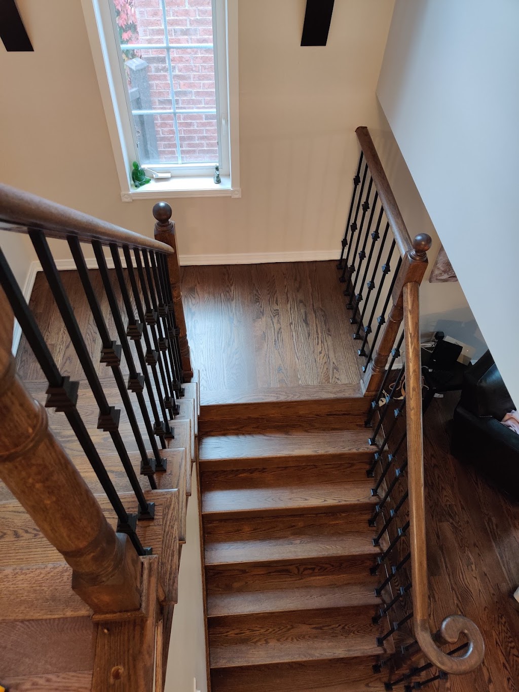 LG Hardwood Flooring | Greenbriar Dr, Oshawa, ON L1G 7J6, Canada | Phone: (289) 988-7989