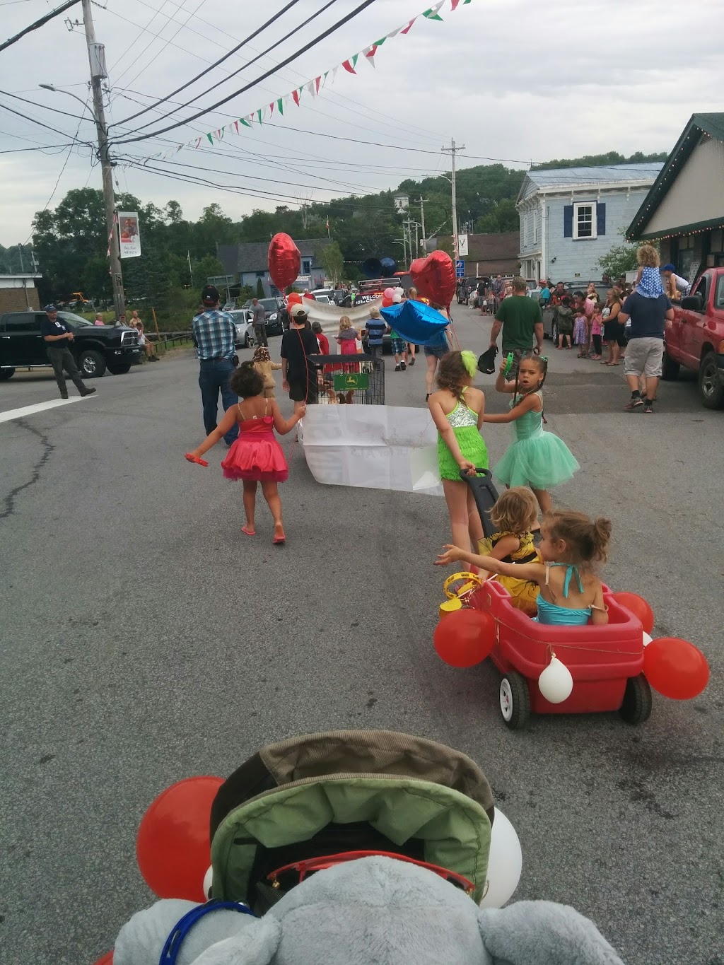 Bear River Grocery | 1852 Main St, Bear River, NS B0S 1B0, Canada | Phone: (902) 467-3543