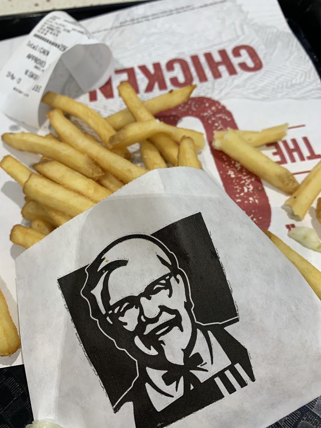 KFC | 2271 Harvey Ave #450, Kelowna, BC V1Y 6H2, Canada | Phone: (250) 860-3338