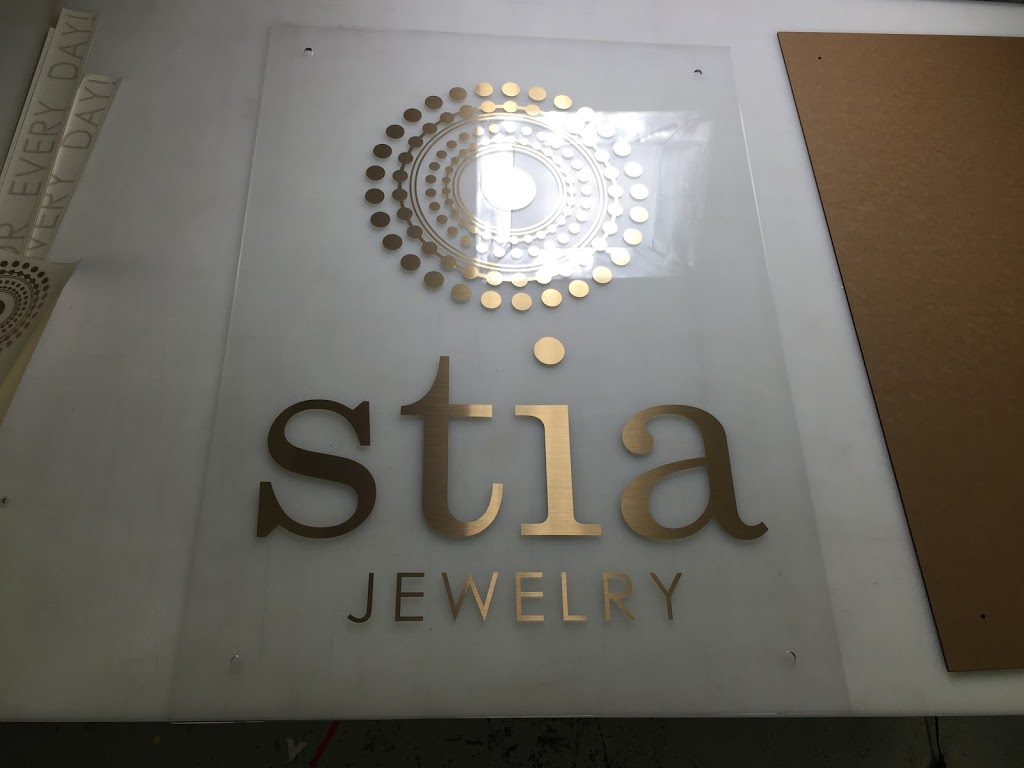 Art Signs | 152 Niagara St, Hamilton, ON L8L 6A7, Canada | Phone: (416) 516-4141