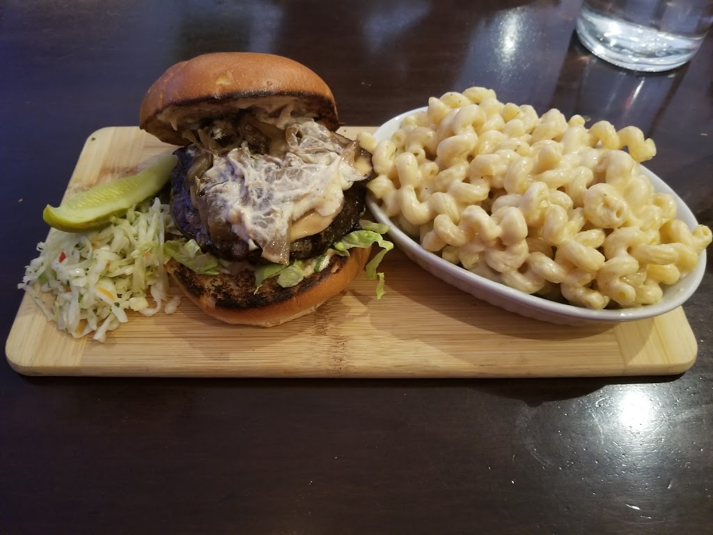 Motor Burger | 888 Erie St E, Windsor, ON N9A 3Y6, Canada | Phone: (519) 252-8004