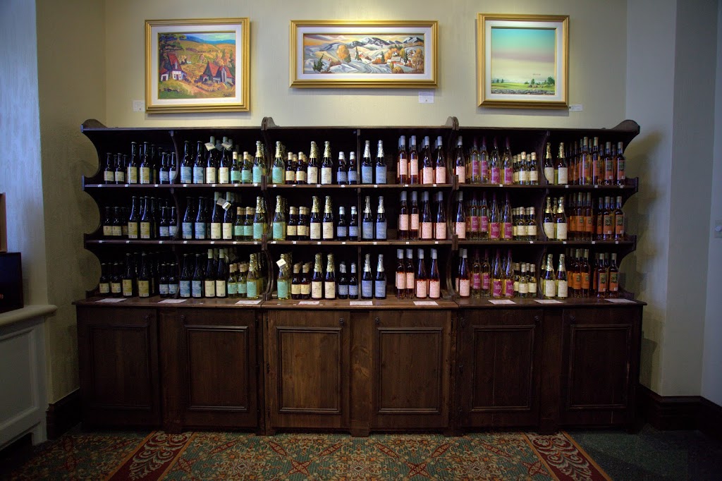 Cidrerie Vergers Pedneault | Manoir Richelieu | 181 Rue Richelieu, La Malbaie, QC G5A 3B9, Canada | Phone: (418) 270-2365