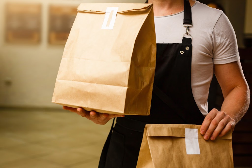 Daves Delivery | 35 Jardine St, Beaverton, ON L0K 1A0, Canada | Phone: (705) 204-5666