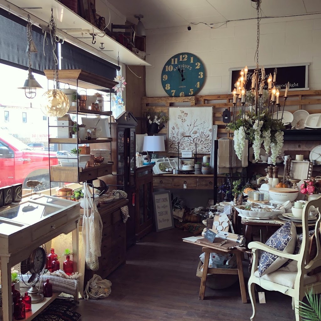 Merrys Mercantile (Formerly Past Connections Emporium) | 5014 50 Ave, Bentley, AB T0C 0J0, Canada | Phone: (403) 658-2300