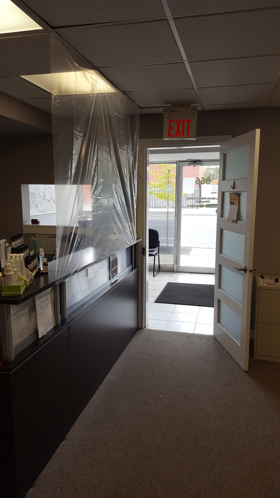 MMD Chiropractic Health Centre | 866 King St W, Hamilton, ON L8S 1K3, Canada | Phone: (905) 529-2911