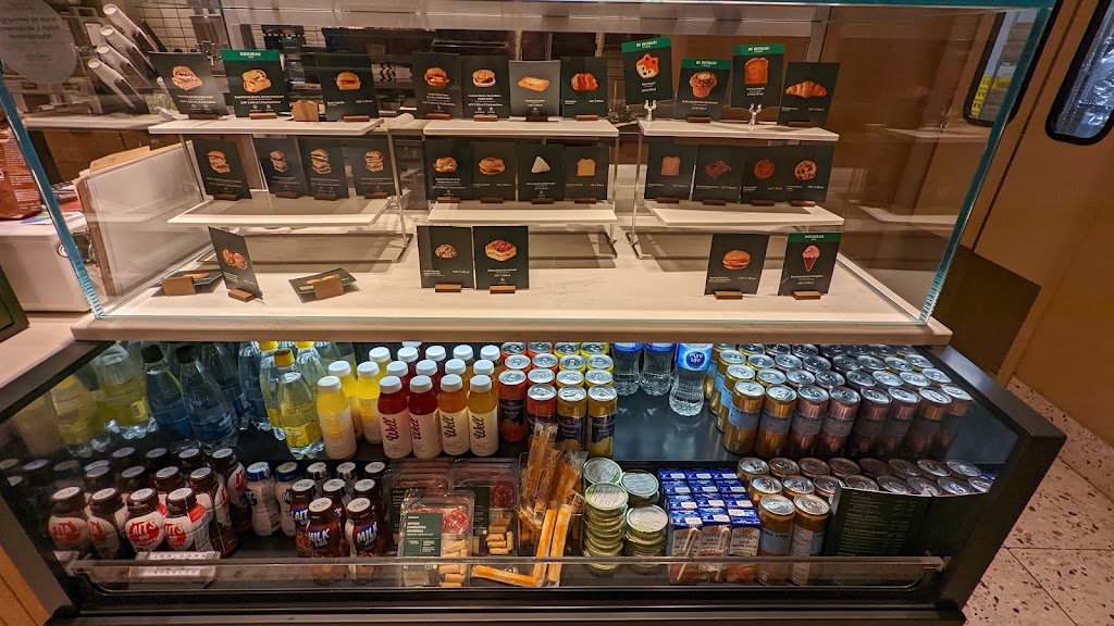 Starbucks | 670 Rue Principale E, Sainte-Agathe-des-Monts, QC J8C 1L2, Canada | Phone: (819) 325-0865