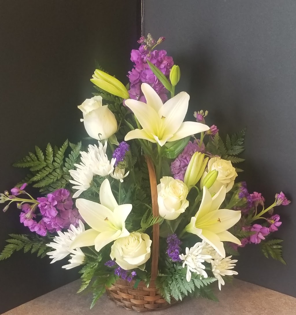 Regina Florist | 2593 Quance St, Regina, SK S4V 2Y8, Canada | Phone: (306) 757-7673