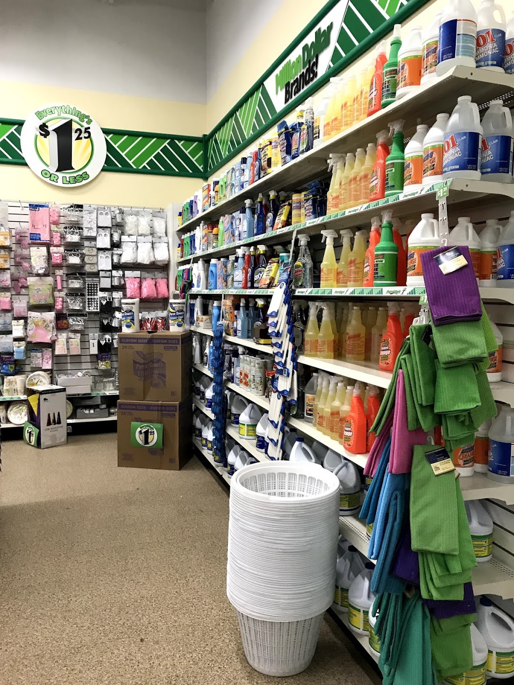 Dollar Tree | 2756 Chamberland St #2, Rockland, ON K4K 0B2, Canada | Phone: (613) 446-0710