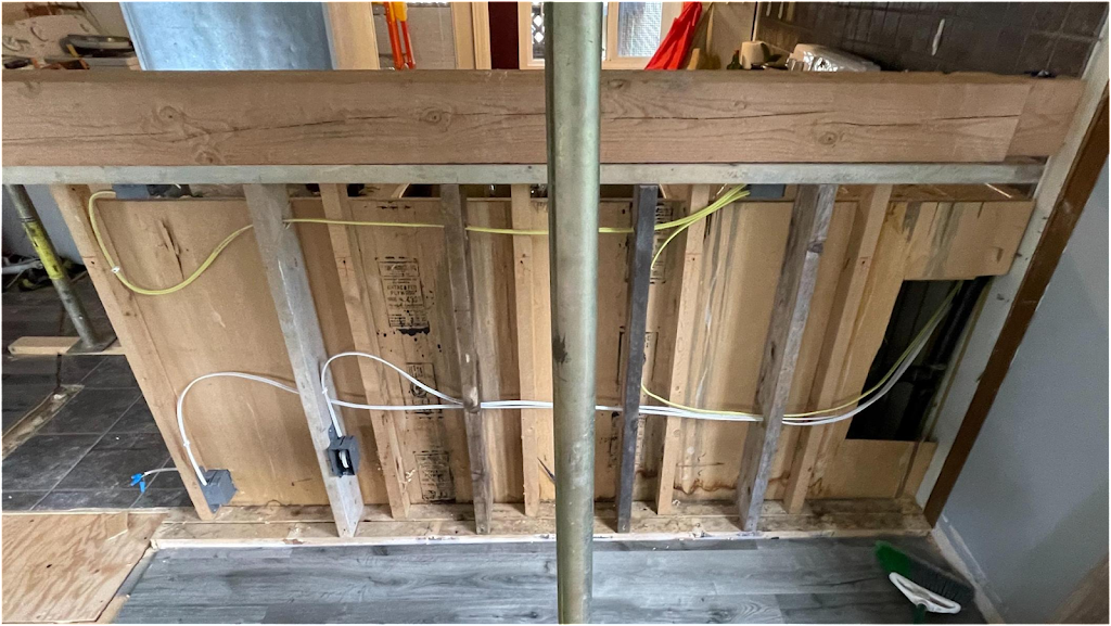 Grand Wall Electric | 4311 Paradise Valley Rd, Squamish, BC V0N 1H0, Canada | Phone: (604) 389-8552