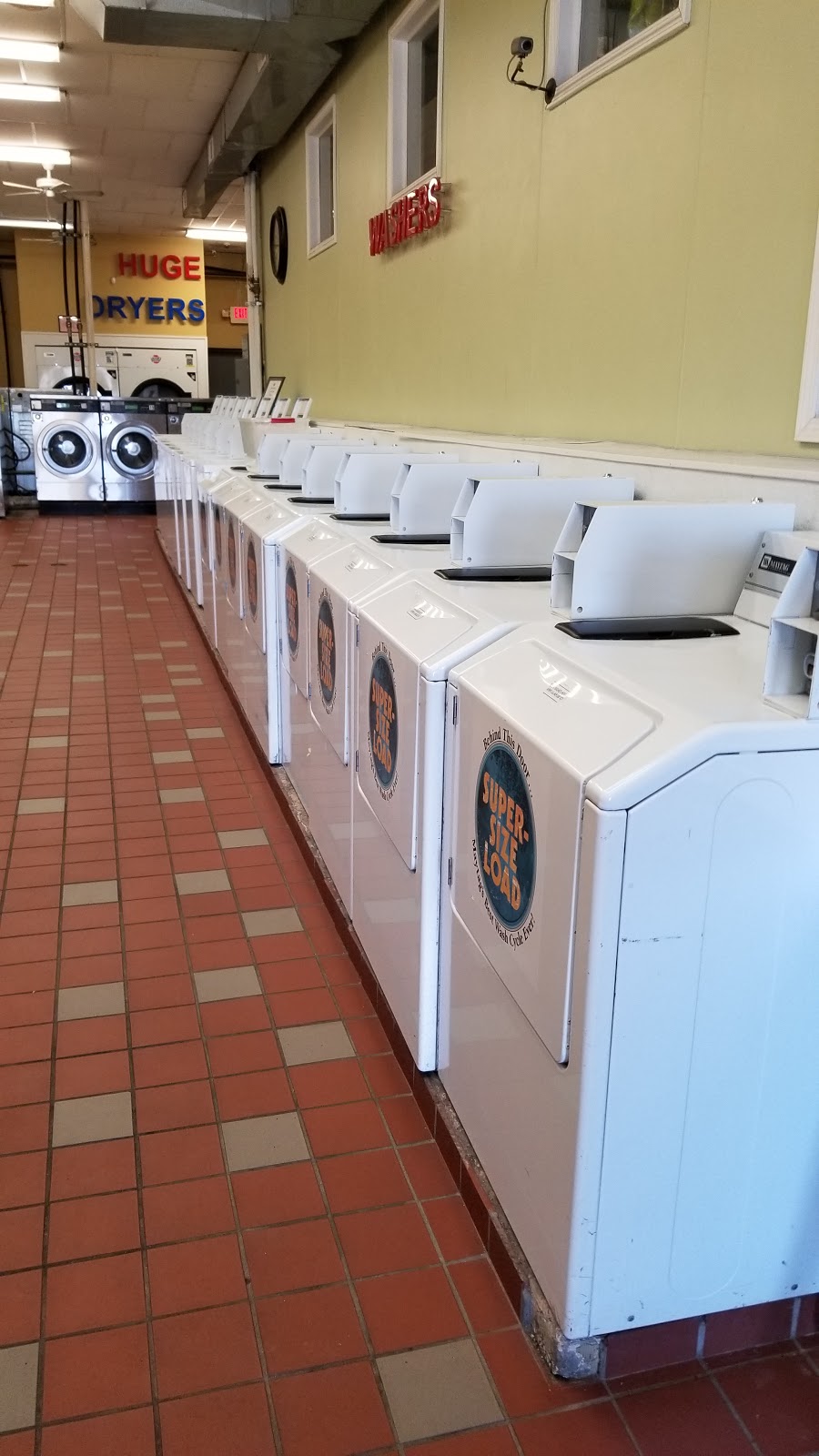 The Laundry Lounge | 2385 Grand Island Blvd, Grand Island, NY 14072, USA | Phone: (716) 773-2854