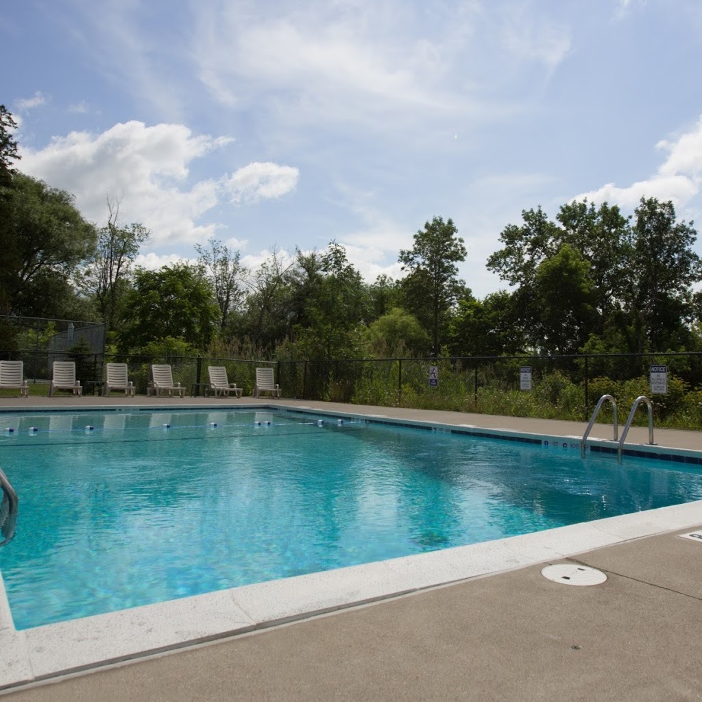 Colonie Apartments | 1 Durham Dr Apt B, Buffalo, NY 14228, USA | Phone: (716) 217-2441