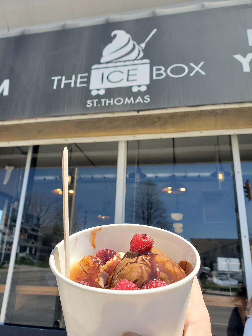 The Ice Box St.Thomas | Pinafore Park, St Thomas, ON N5R 1H7, Canada | Phone: (226) 289-2235