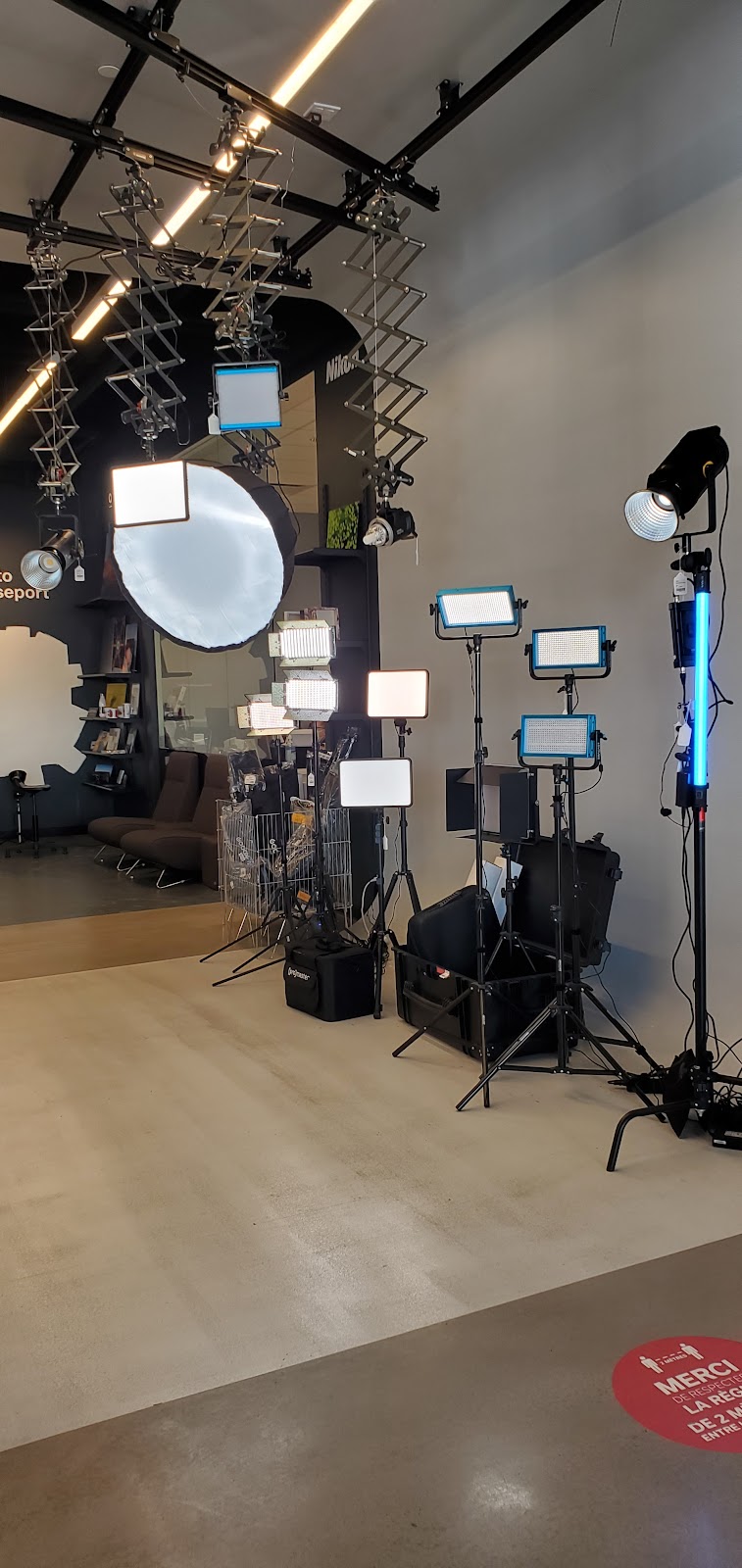 Gosselin Photo Vidéo | 8640 Boulevard Leduc #50, Brossard, QC J4Y 0G6, Canada | Phone: (450) 904-0808