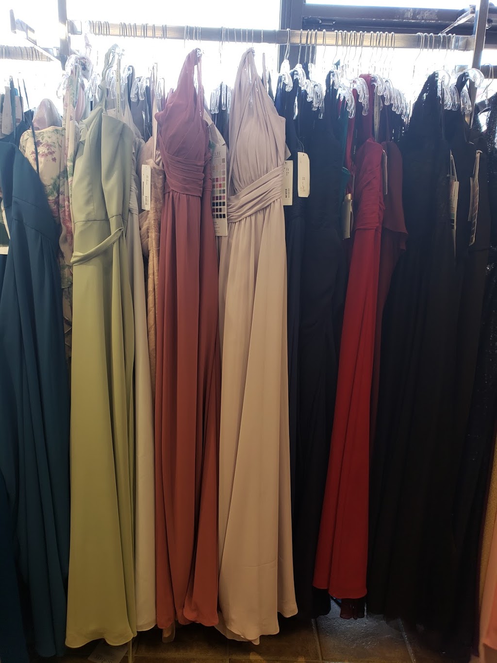 Sophies Gown Shoppe | 1780 King St E, Kitchener, ON N2G 2P1, Canada | Phone: (519) 745-8545