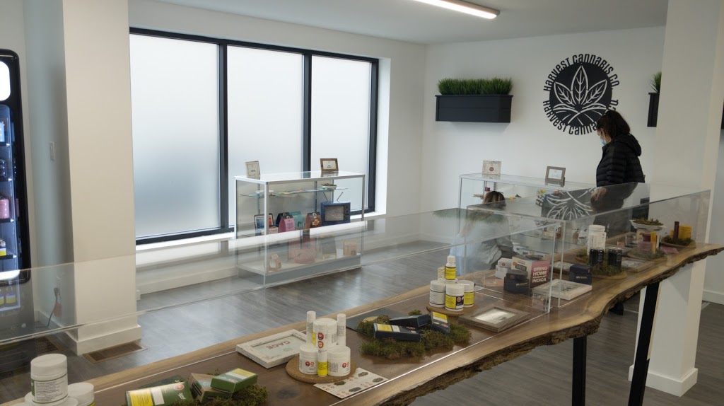 Harvest Cannabis Co | 59 Dalhousie St, Brantford, ON N3T 2J1, Canada | Phone: (519) 758-5050