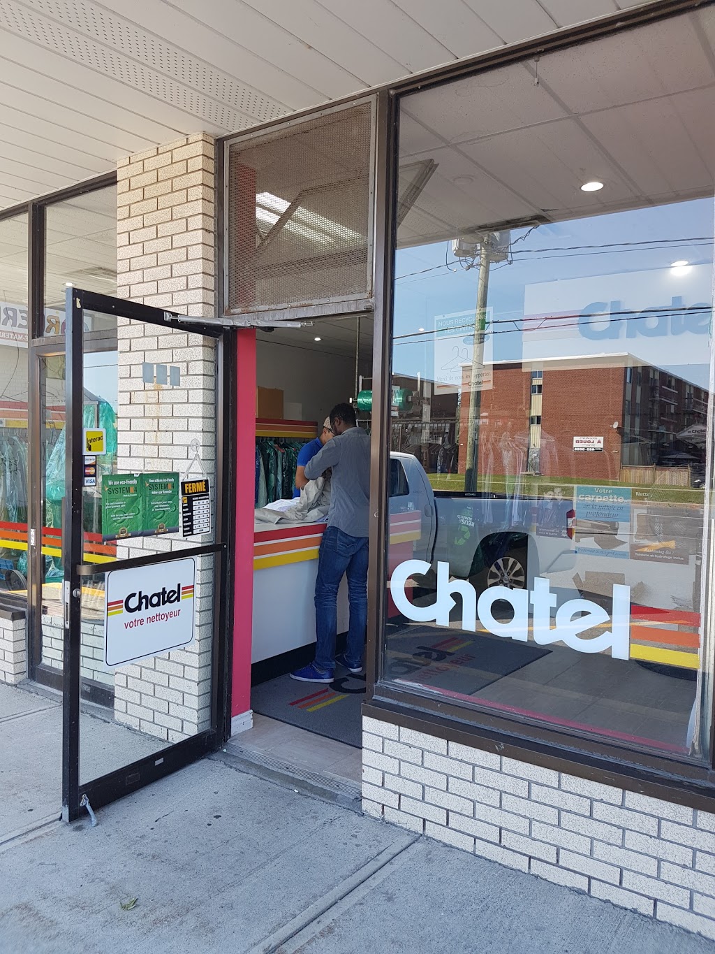 chatel votre nettoyeur | 5645 Grande Allée local 150, Brossard, QC J4Z 3G3, Canada | Phone: (450) 656-4082