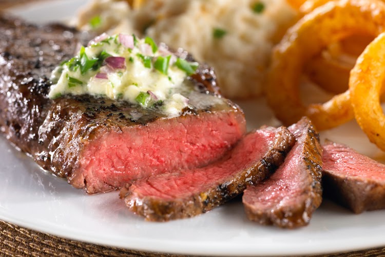 TGI Fridays Restaurant & Sports Bar | 6700 Fallsview Blvd, Niagara Falls, ON L2G 3W6, Canada | Phone: (905) 356-8523