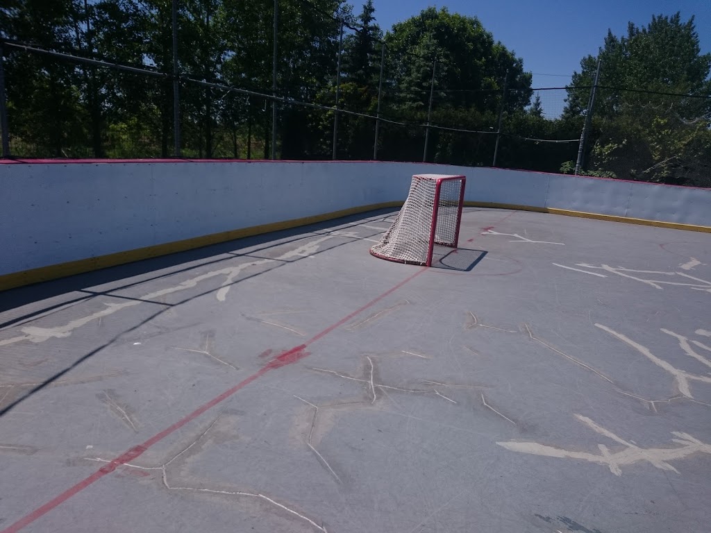 Parc Bruno-Roy | Théberge Street, Richelieu, QC J3L 6S2, Canada | Phone: (450) 658-1157