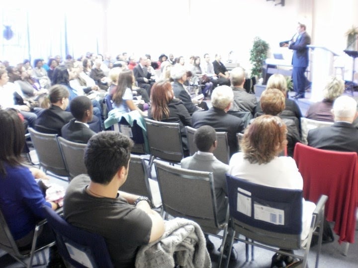 Eglise de la Moisson / Church of the Harvest | 34 Boulevard Cartier O, Laval, QC H7N 2H3, Canada | Phone: (450) 667-7077