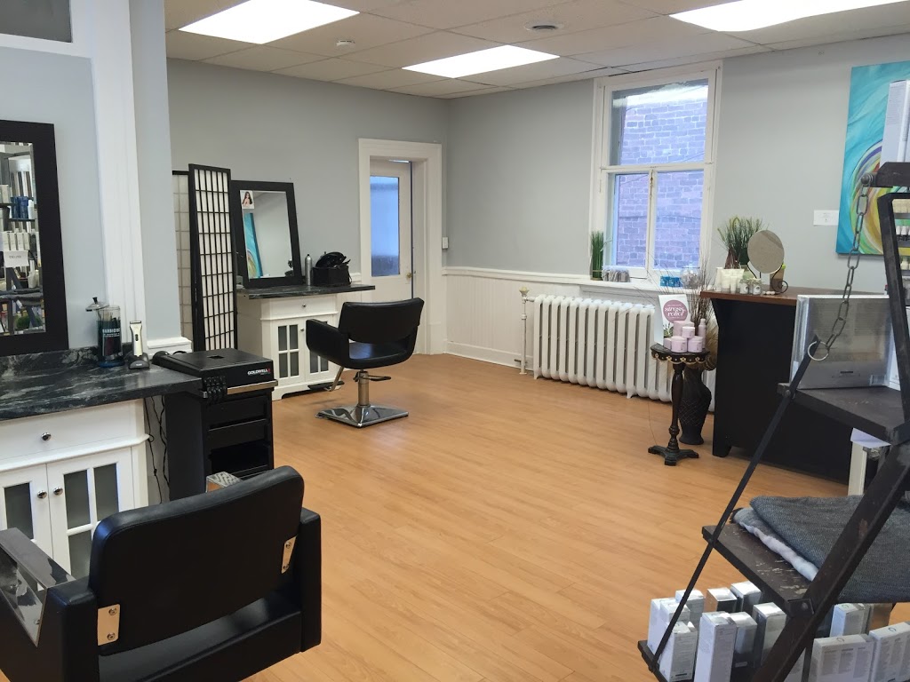 Elements Hair Salon | 205 Taylor Rd, Bracebridge, ON P1L 1K1, Canada | Phone: (705) 645-9600