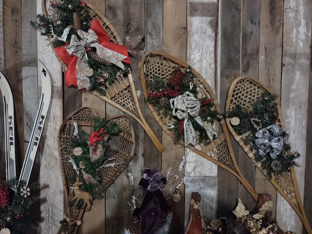 Plantation des Noëls dantan | 70 Rte du Barrage, Saint-Raphaël, QC G0R 4C0, Canada | Phone: (418) 955-9466
