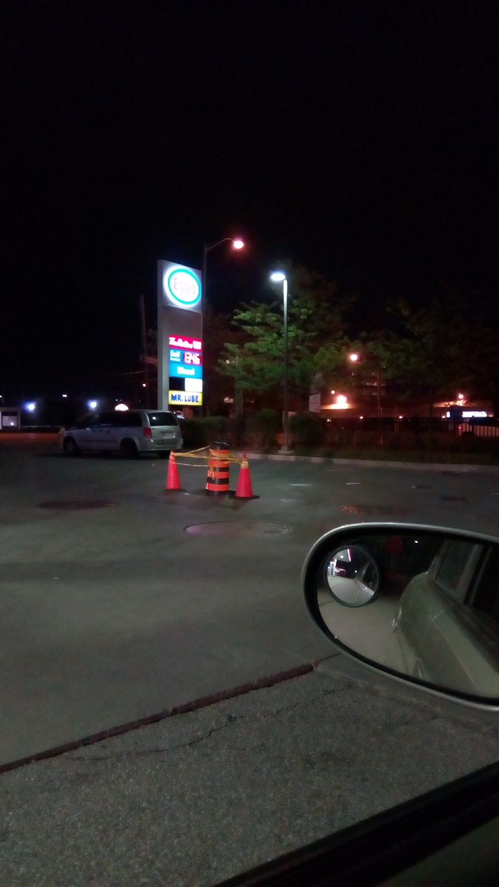 Esso | 7018 Islington Ave, Woodbridge, ON L4L 1V8, Canada | Phone: (905) 265-2422