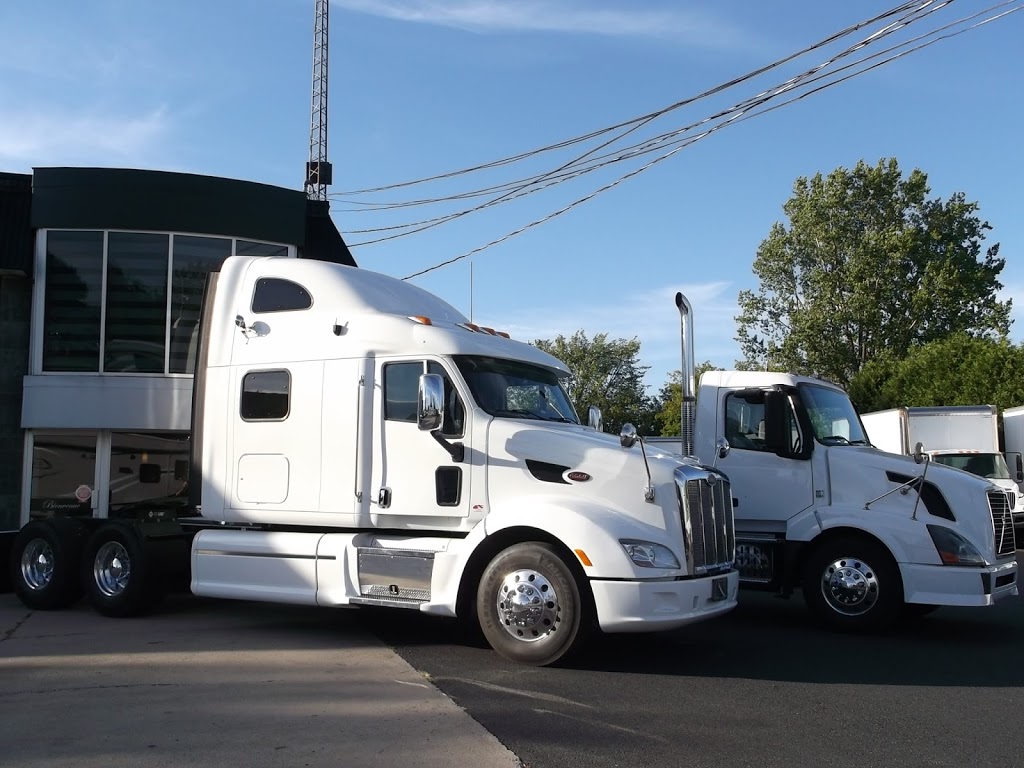 Les Camions C E D Inc | 353 Chemin de Touraine, Sainte-Julie, QC J3E 1Y2, Canada | Phone: (855) 906-4990